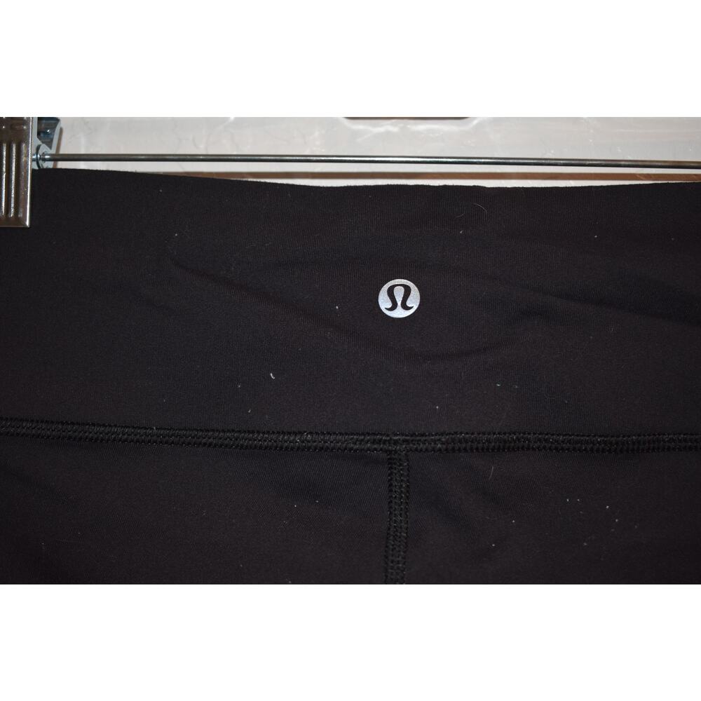 Lululemon Black Basic Legging Size 6 - image 4